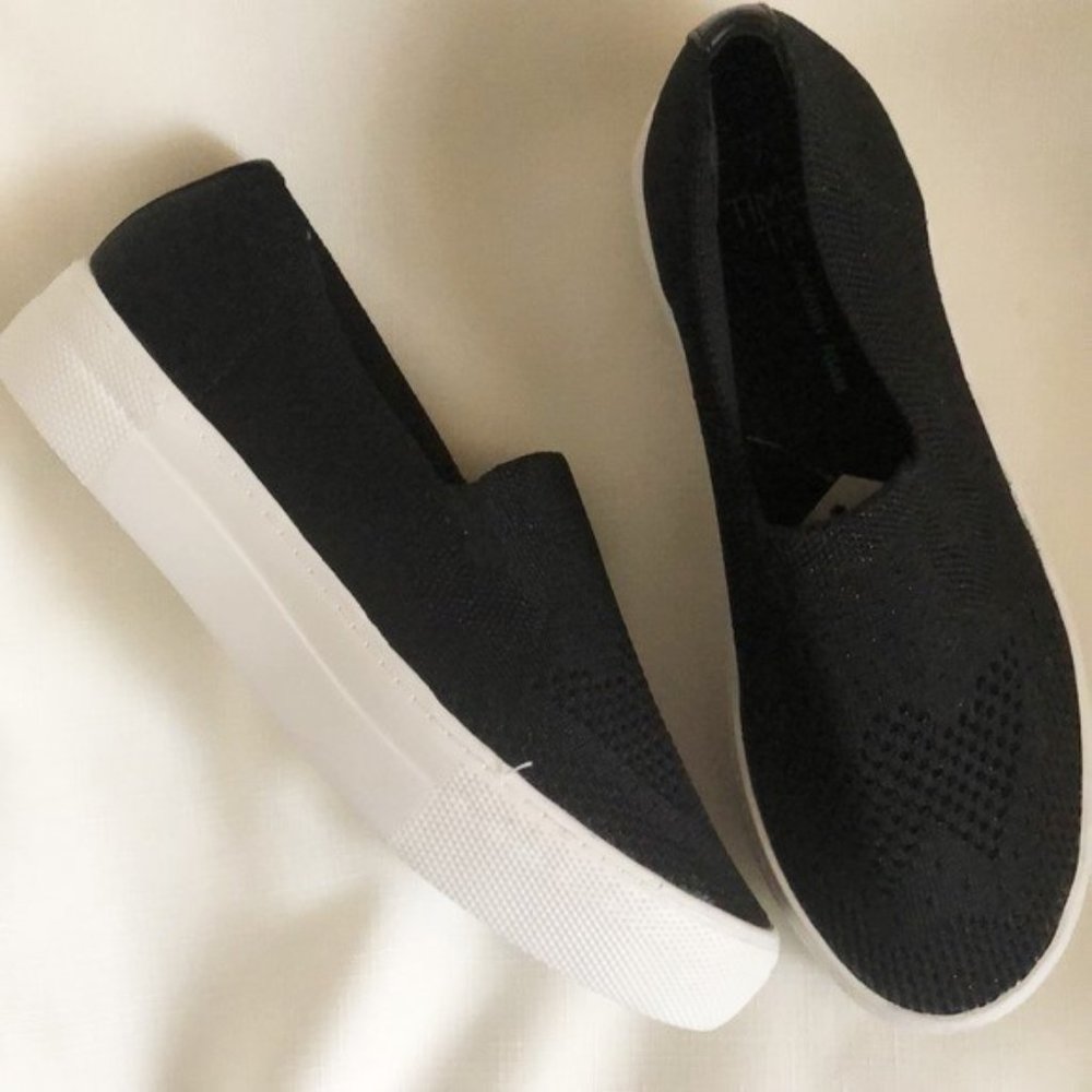 Shoes womens new size 7.5M athletic Time and Tru memory foam
